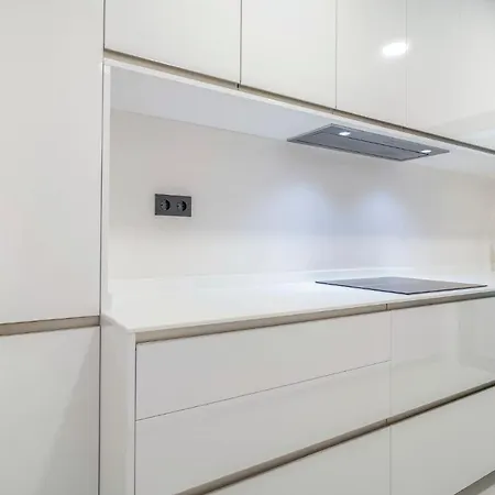 Beautiful In With 2 Bedrooms, Wifi And Outdoor Swimming Pool Estepona